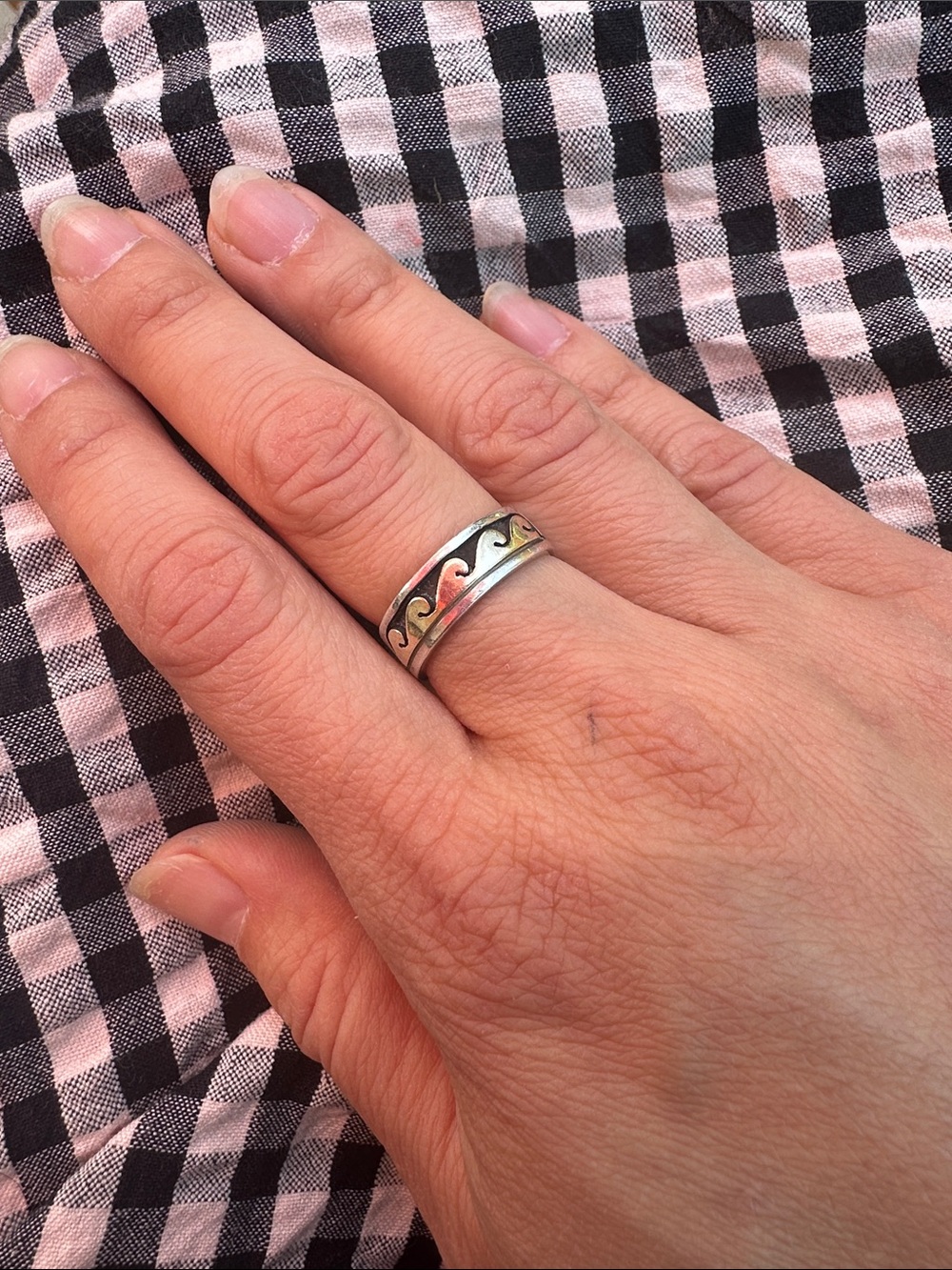 Sterling Silver & 14k Yellow Gold Wave Pattern Band Ring - size 6.5